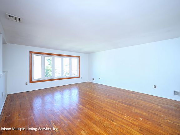 4th image of 184 Lovelace Ave