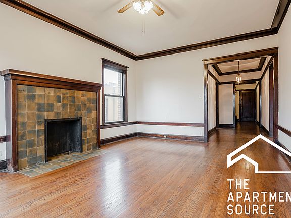 3rd image of 2428 N Sawyer Ave APT 3E