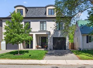 6 Iroquois Ave, Mississauga, ON L5G1M6