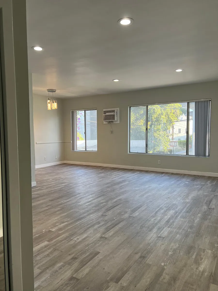 Dining room area - 1472 S Wooster St #6