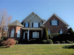 5706 Mabe Dr, Oak Ridge, NC 27310