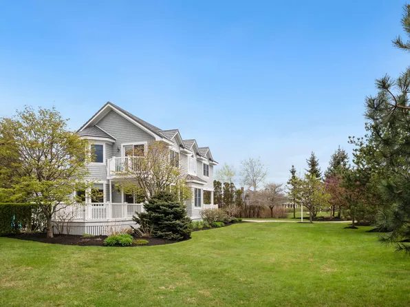 3 Gooch Avenue, Kennebunk, ME 04043
