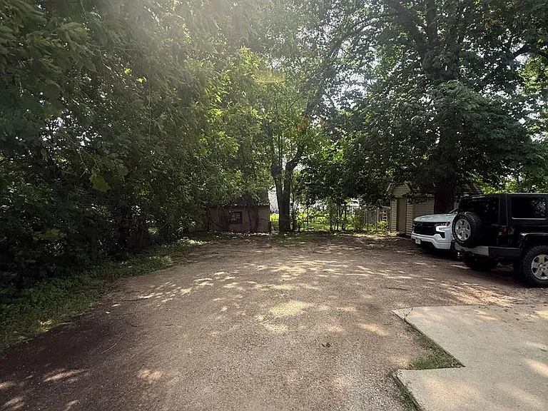1205 Webster Ave — Photo 12