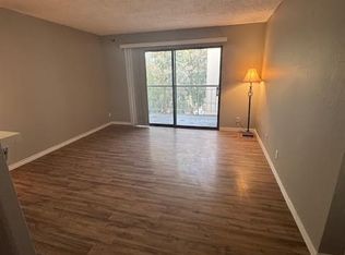 300 N Civic Dr, Walnut Creek, CA 94596