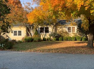 15 Windsor Rd, West Milford, NJ 07480