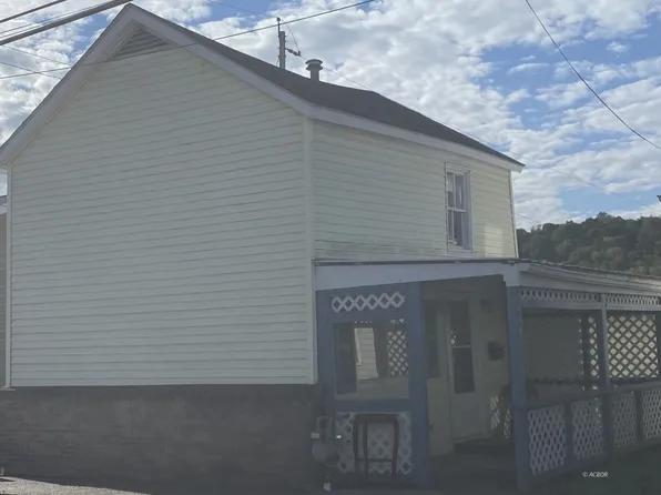 554 4th Ave, Gallipolis, OH 45631