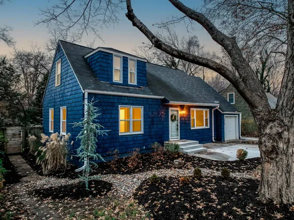 5030 Mission Rd, Roeland Park, KS 66205