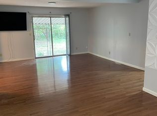 1268 E Sunset St, Springfield, MO 65804