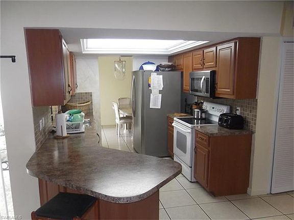 4th image of 2313 SE 10th Pl