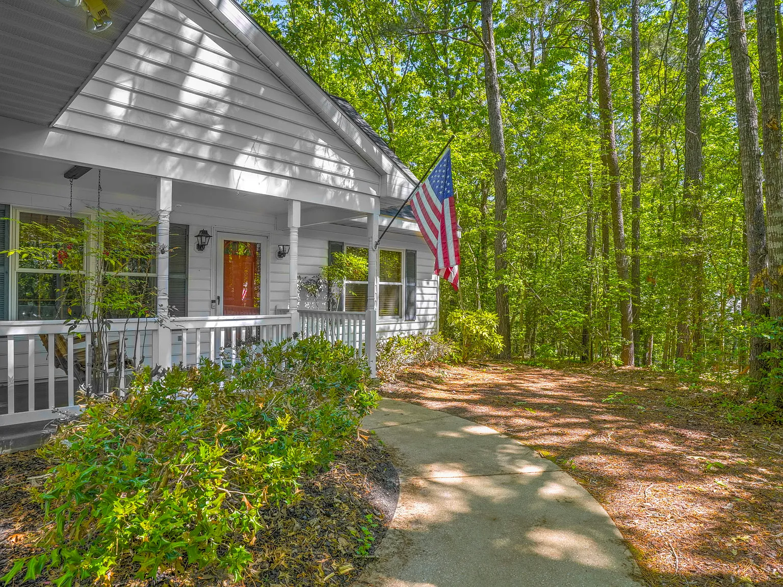 3 bed, 1728 sqft, $6,000 — Photo 3