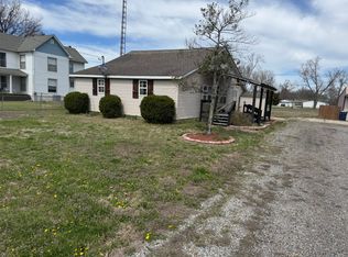 303 W Main St, Ewing, IL 62836