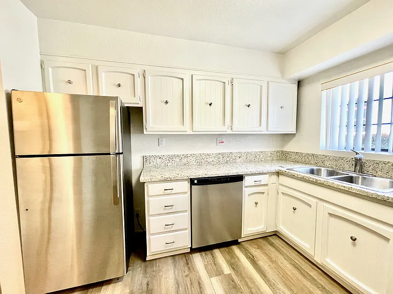 3638 E 1st St #NA — Photo 8