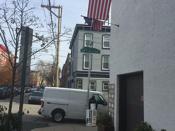3rd image of 2404 Aspen St