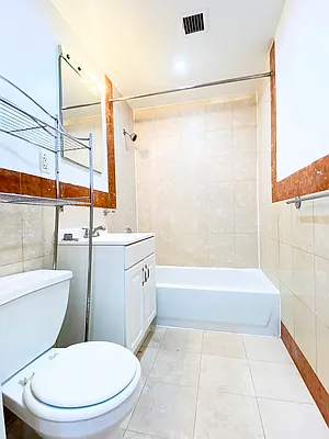Rented by Bond New York | media 19