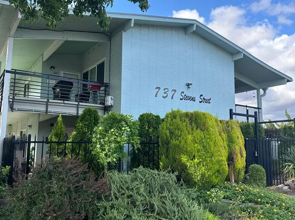 737 Stevens St #209, Medford, OR 97504