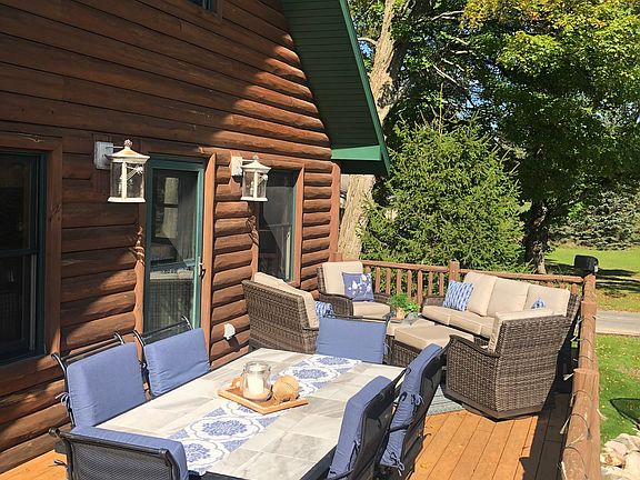 Maintenance free deck