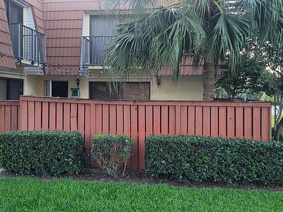 2nd image of 2944 Waterford Dr S #2944