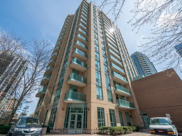 28 Olive Ave, Toronto, ON