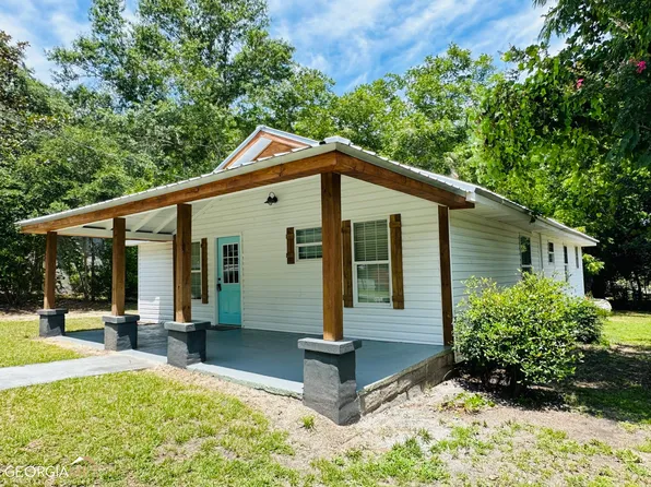 5727 6th Ave, Eastman, GA 31023