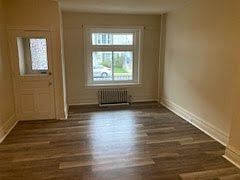 4th image of 1338 W Liberty St