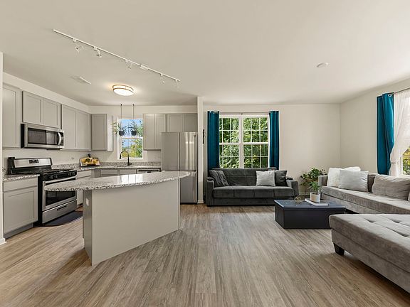 4th image of 816 Four Seasons Blvd #816