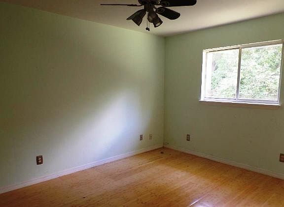 5th image of 27851 Quinn St