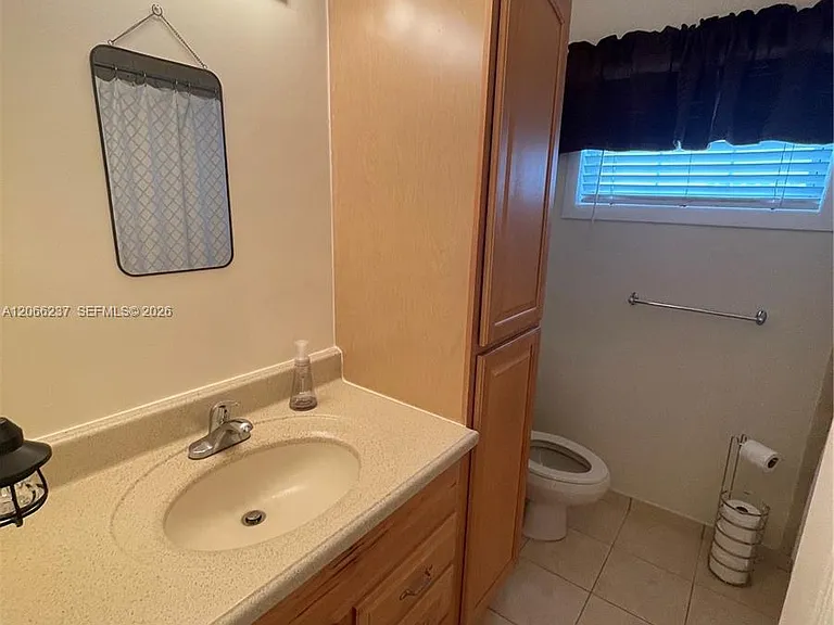 9301 SW 54th St — Photo 30