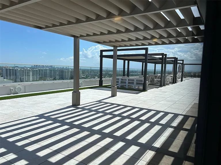 4020 Galt Ocean Dr #106 — Photo 21
