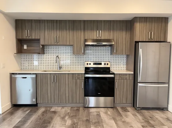 320 Mills Rd, Kelowna, BC