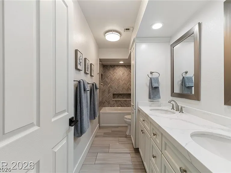 2233 Versailles Ct — Photo 27