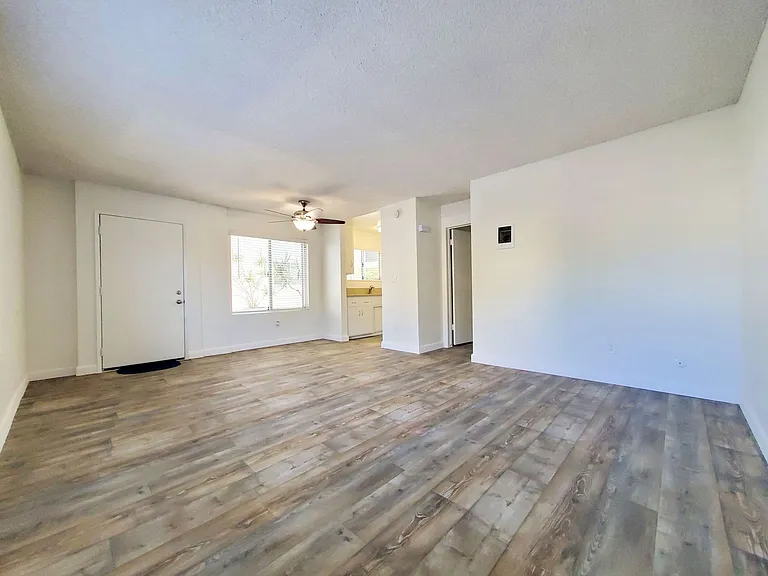 4221 4th Ave — Photo 3