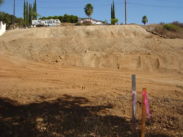 Kelly Dr, El Cajon, CA 92019