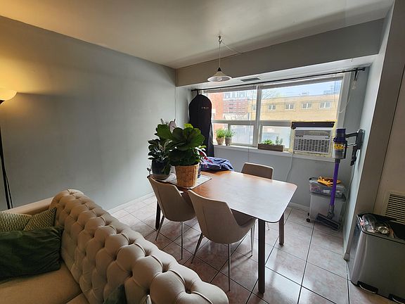 3rd image of 380 Frank St #7