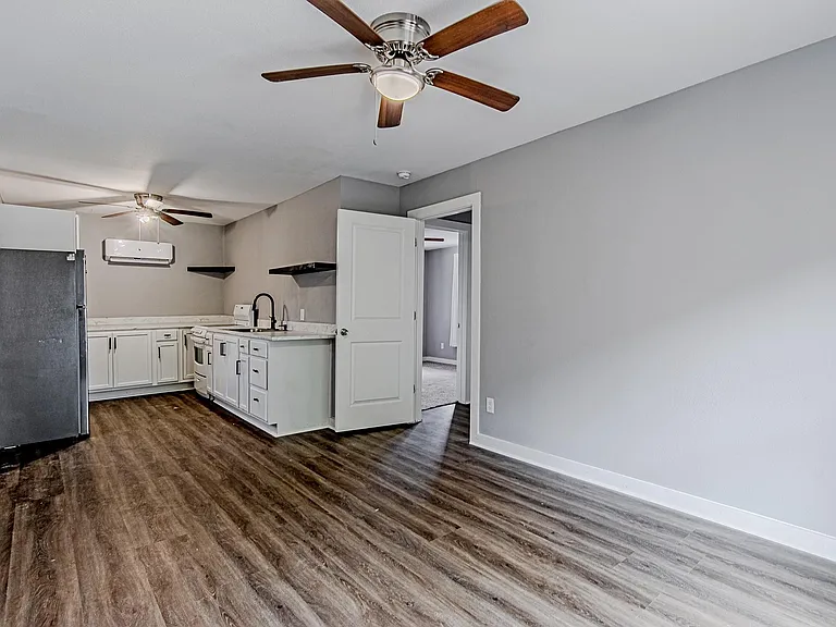 2422 Truxillo St — Photo 27