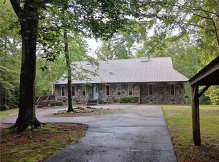 9050 Higgins Rd, Quinton, VA 23141