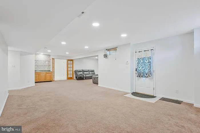 10491 Manns Harbor Ct — Photo 7