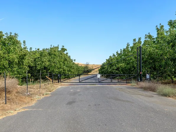 262 State Highway 108, Oakdale, CA 95361