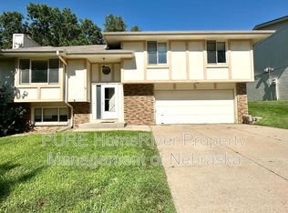 6723 Woodbine Cir, Ralston, NE 68127