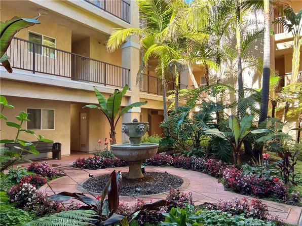 691 Price St APT 104, Pismo Beach, CA 93449