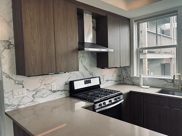 10 Spring Garden St #3 — Photo 5