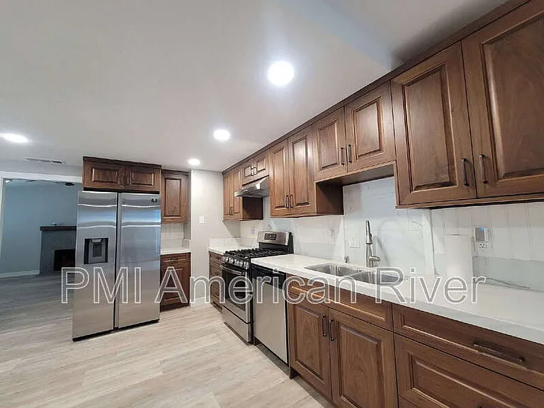 9275 Defiance Cir — Photo 4