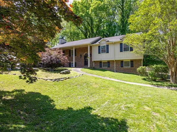 4681 Mahonia Way NW, Acworth, GA 30102