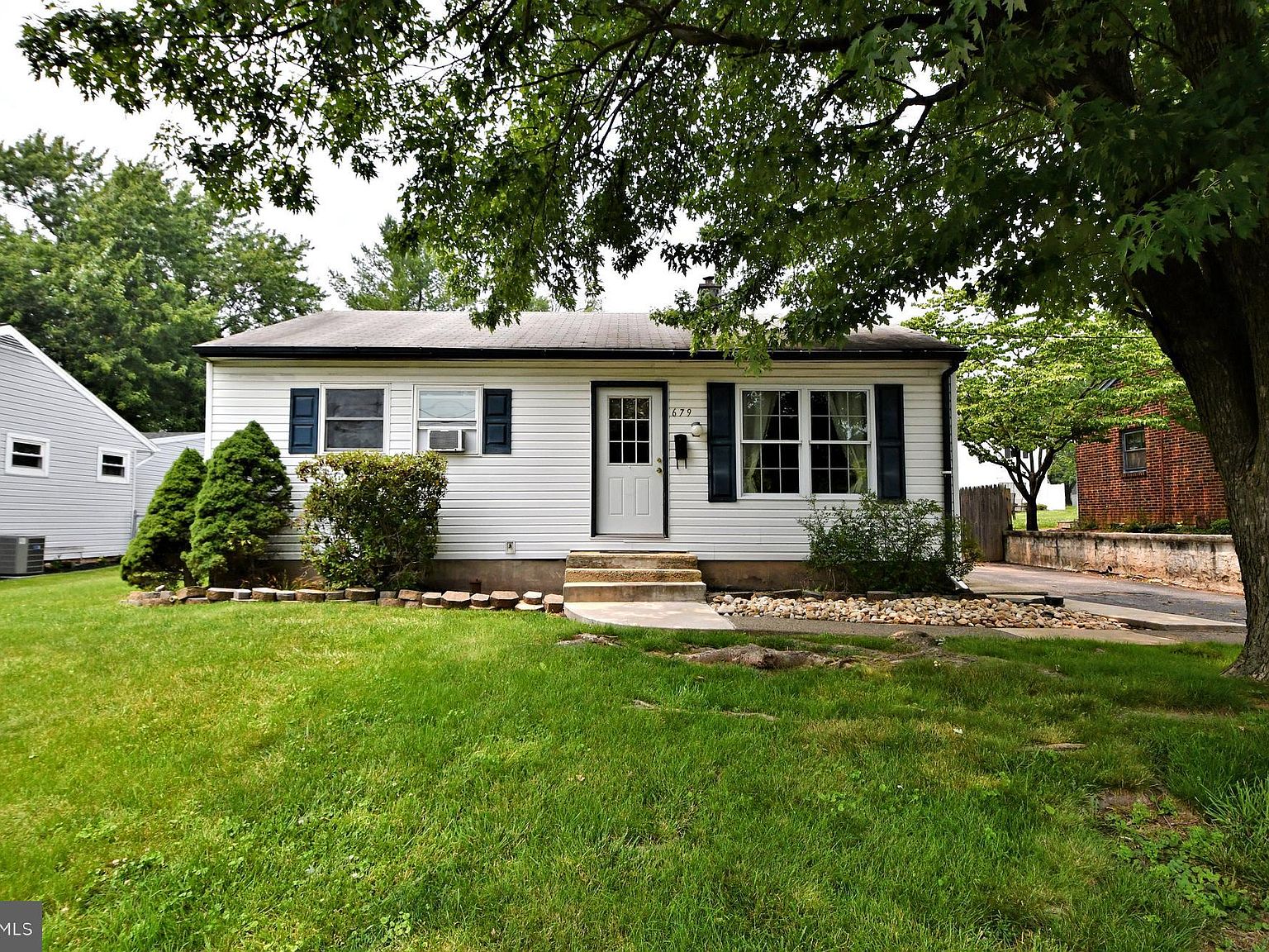 679 N Price St, Pottstown, PA 19464 Zillow