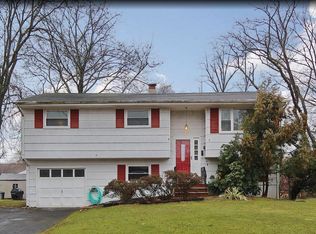 6 Blueberry Ct, Piscataway, NJ 08854