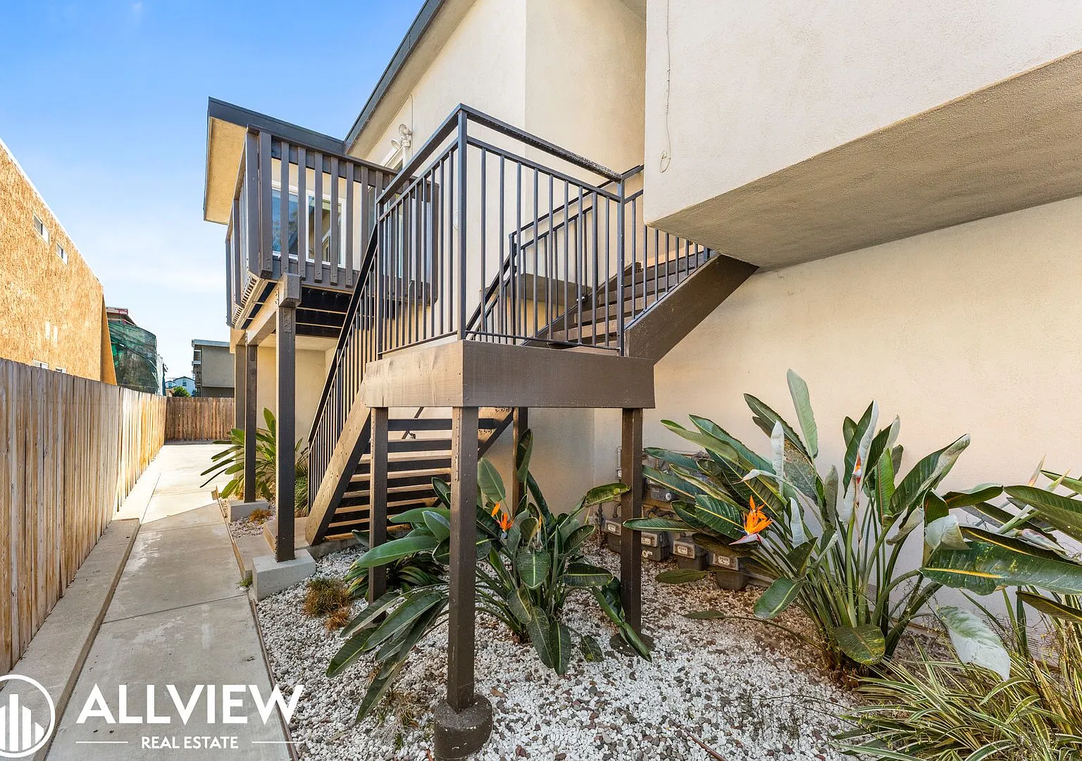 16972 Lynn Lane — Photo 2