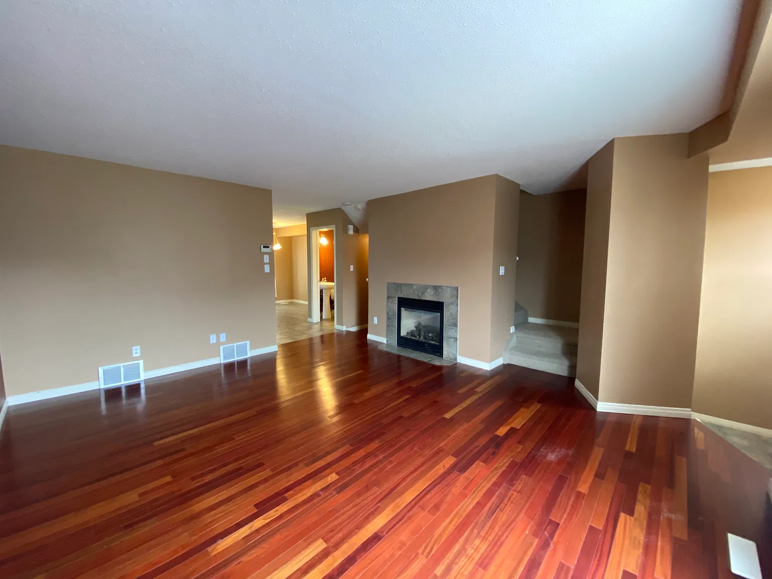 110 178 Bridgeport Boulevard — Photo 3
