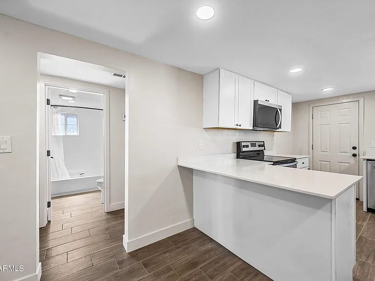 750 W 1st Pl — Photo 17