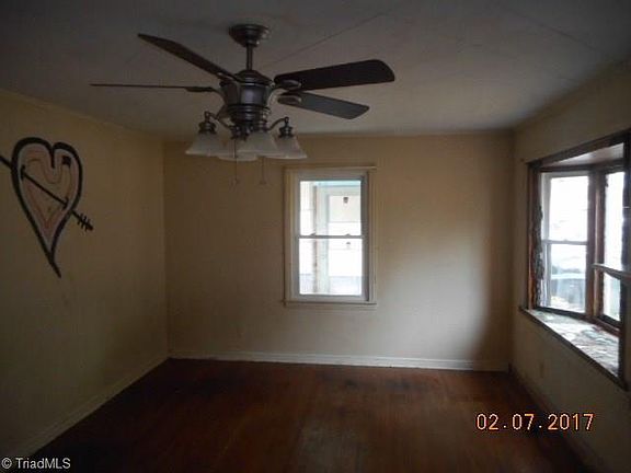 3rd image of 1808 Glenside Dr