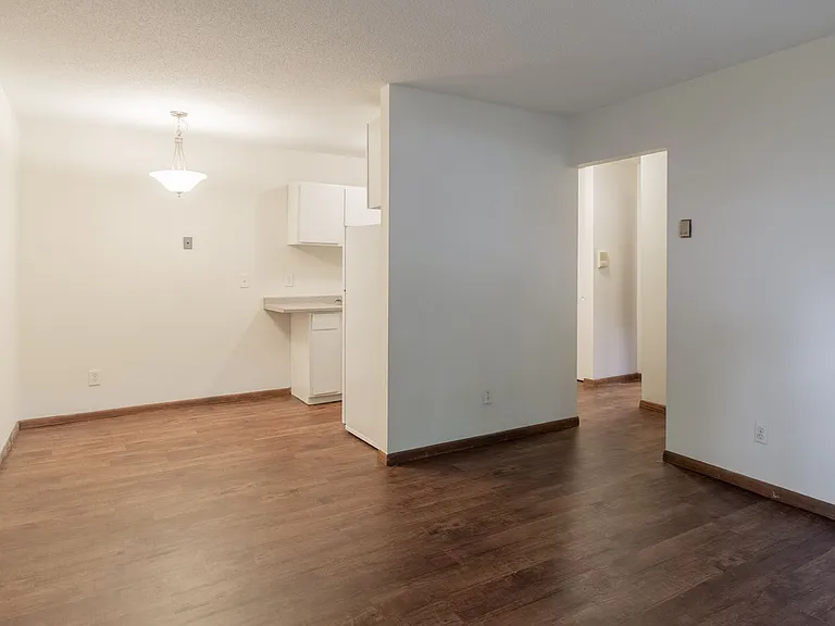 2626 Fremont Ave S — Photo 12
