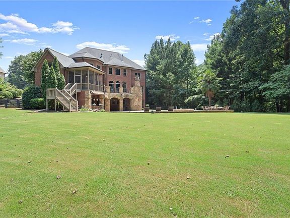 3rd image of 485 Arcaro Dr